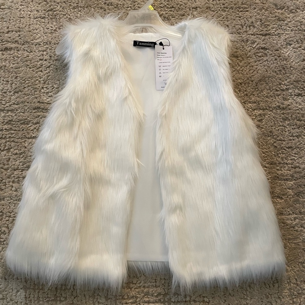 NWT White Faux Fur Vest